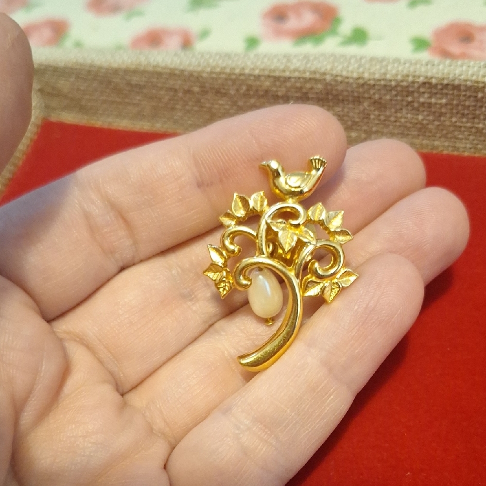 Gold-Tone Bird & Tree Pin Brooch with Pearl Accent - Women Jewelry
